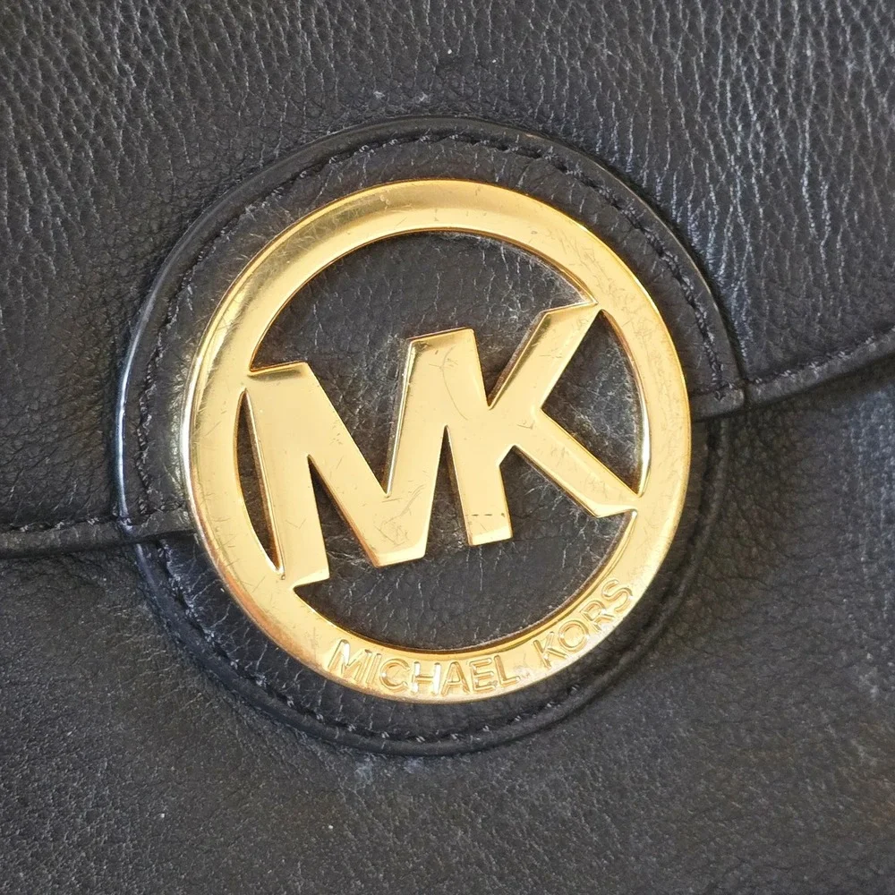 Michael Kors Fulton Black Pebbled Leather Crossbody Bag Gold‎ Logo Purse